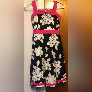 ⭐️2-Hip floral print dress